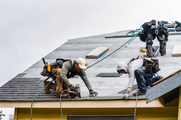 Professional Gutter Installation technician working in New Hartford, CT